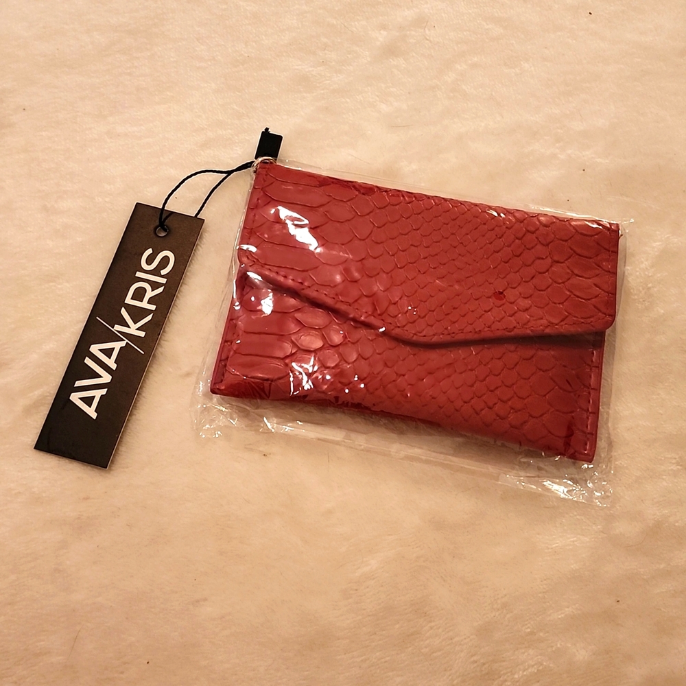 Ava/Kris Crossbody ID Wallet - BNIB